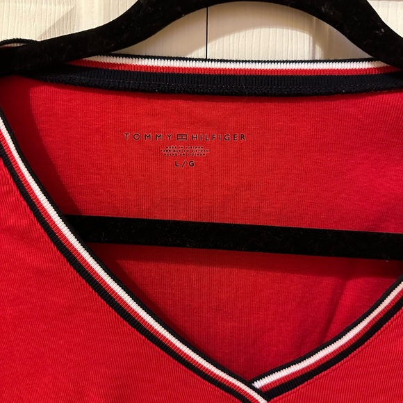 Tommy Hilfiger Long Sleeve - Picture 2 of 2